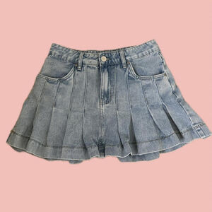 Denim Micro Skirt – Pleated Light Wash